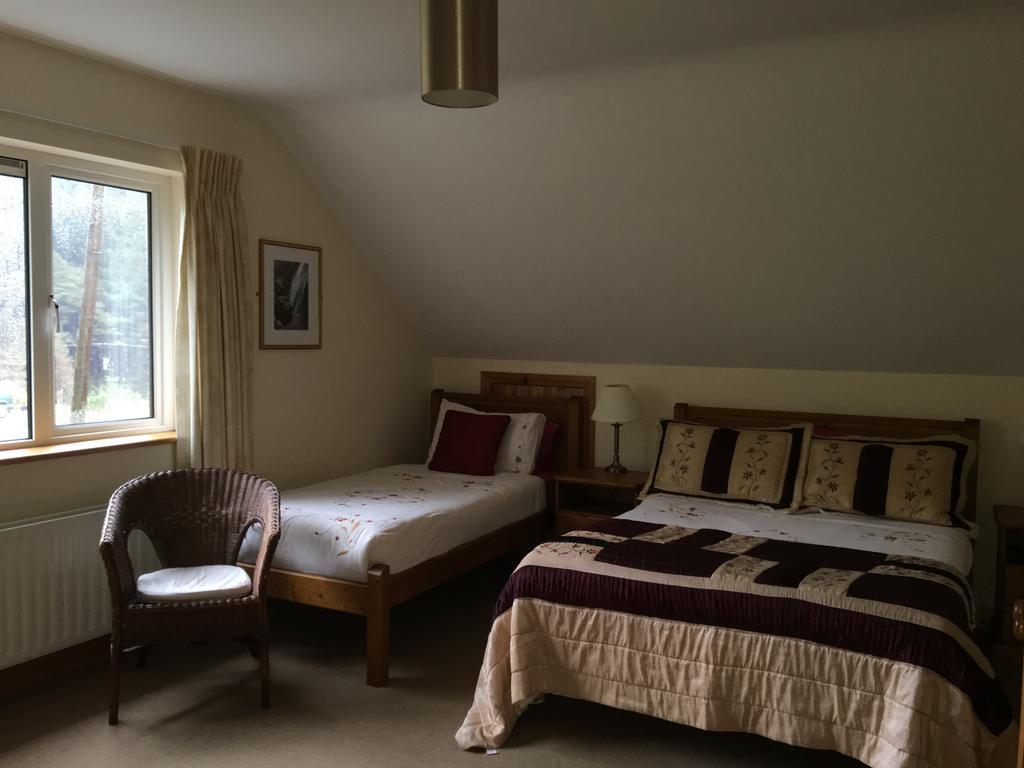 Riversdale House Accommodation Laragh Bagian luar foto